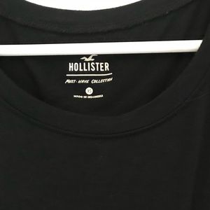 HOLLISTER BLACK T-SHIRT “must have”